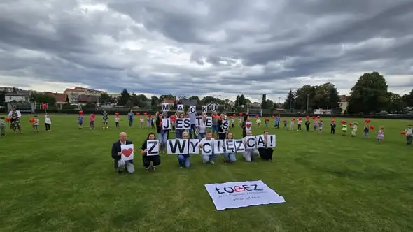 Wzruszająca akcja w Łobzie: 12-letni Maciek kończy walkę z nowotworem